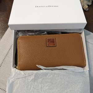 New Dooney and Bourke Pebble Grain Wallet